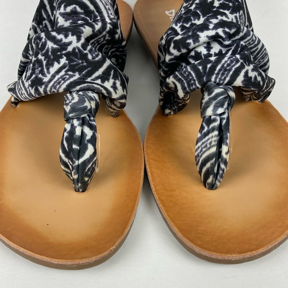 Dirty Laundry Yoga Sling Sandals - Picture 3 of 9